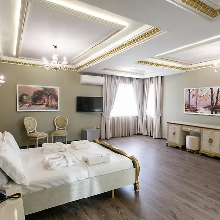 Elite Palace Collak