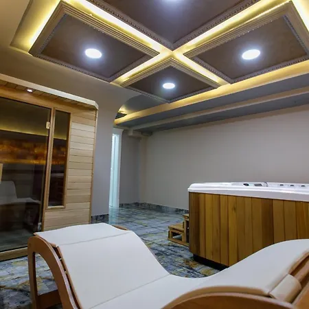 Elite Palace 3* Collak