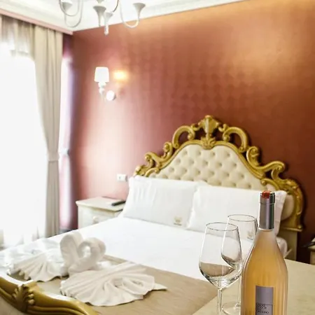 Отель Elite Palace 3*